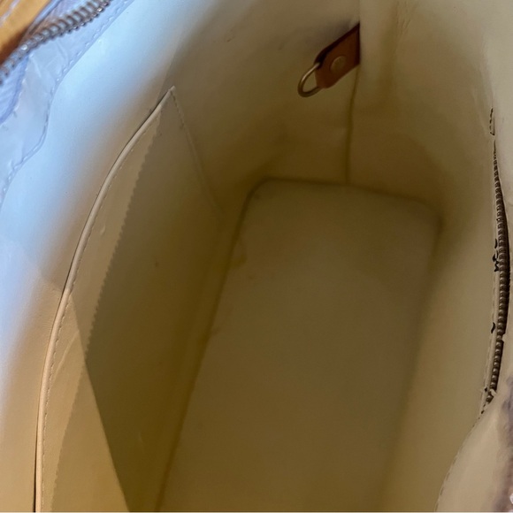 Louis Vuitton Yellow Vernis Houston Bag- Straps Replaced - Picture 8 of 10